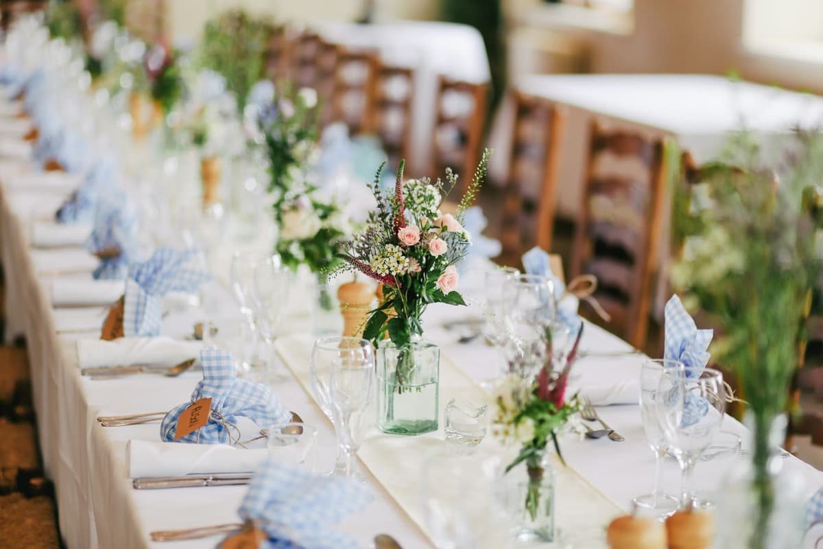 Twenty Guests, or Two Thousand